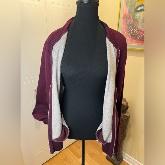 NWOT/ H&M  Bomber Style Sweatshirt/ eggplant,zip fr,side pockets,notch collar - Picture 6 of 10